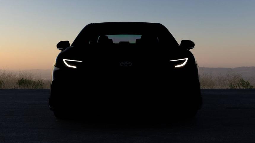 Названа дата премьеры новой Toyota Camry