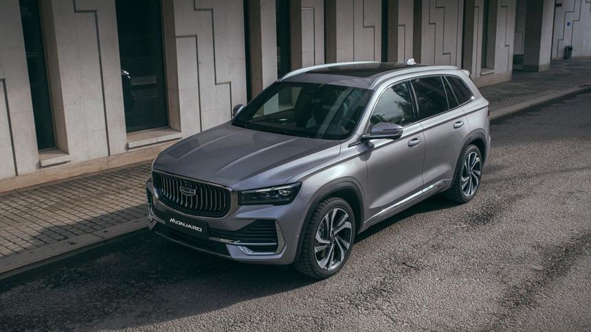 Россияне выстроились в очередь за самой дорогой моделью Geely