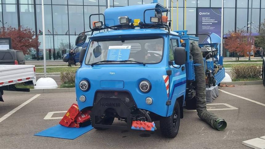 У «Буханки» есть версия со всеми поворачивающимися колёсами