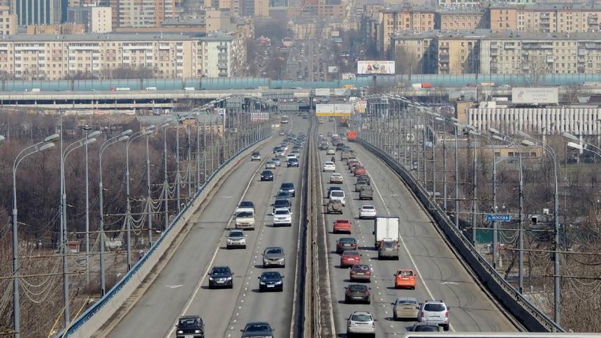 Водителям в Москве пообещали семь новых мостов в разных районах