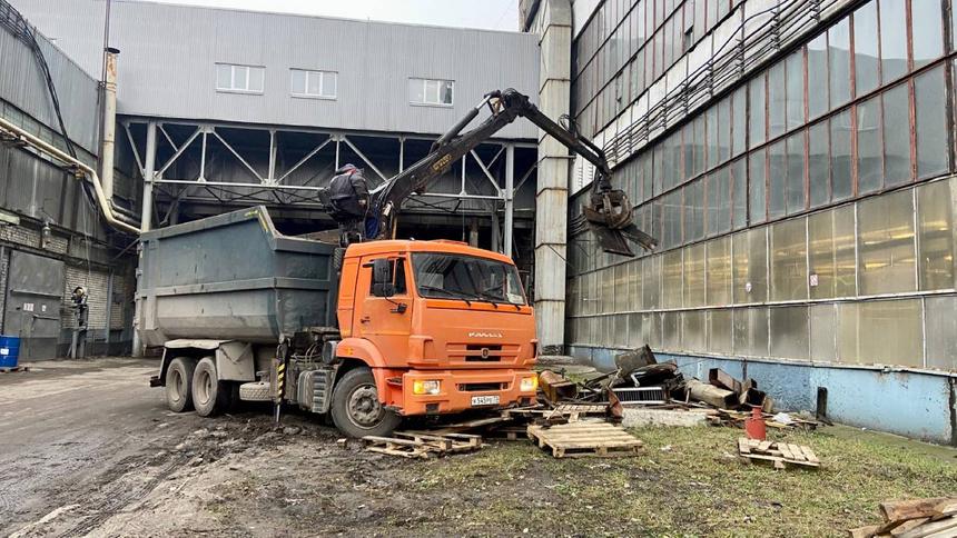 Из-за обилия заказов Ульяновскому автозаводу негде хранить автомобили