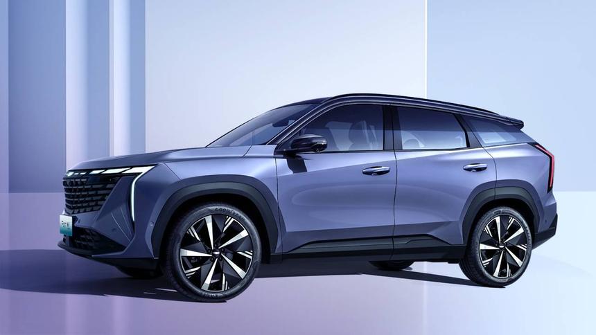 В Казахстане появился новый кроссовер Geely за 2,7 млн рублей