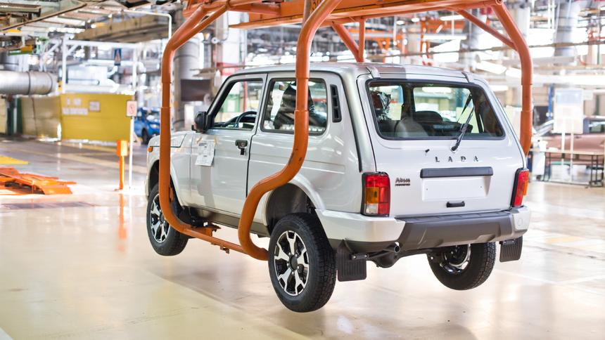 На внедорожники Lada Niva объявлена пятая по счёту сервисная кампания