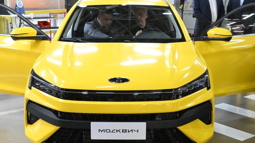 Таксисты не хотят поддерживать автопром за свой счёт