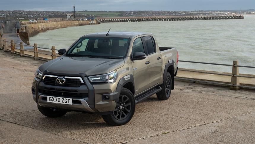 5 самых способных внедорожников Toyota