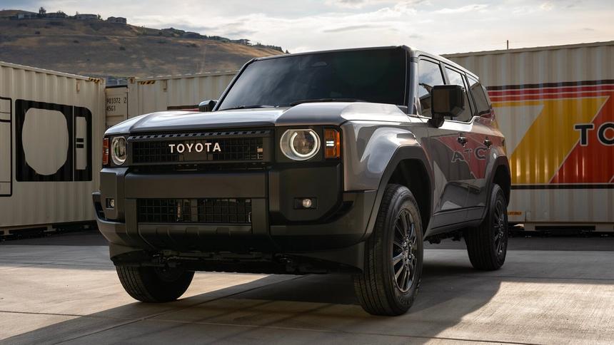 Новый Toyota Land Cruiser раскупили за полчаса