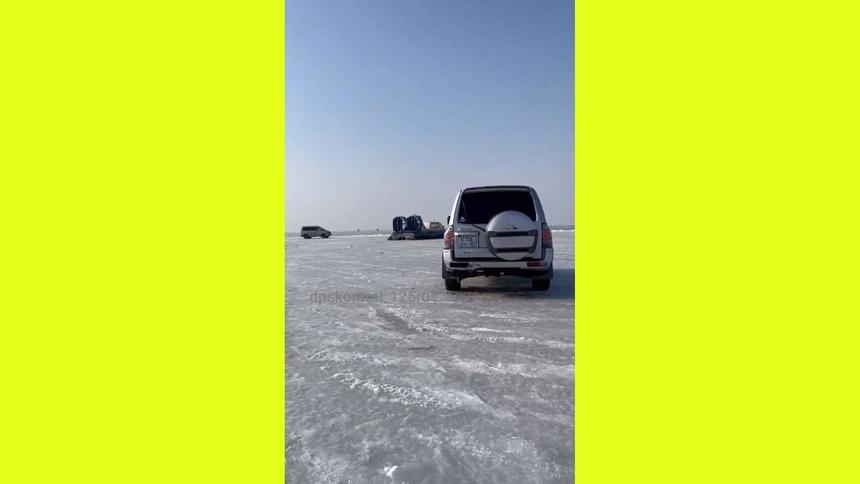 В Приморье катер МЧС врезался в автомобиль