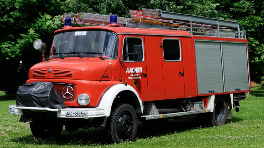 Белорусское МЧС выставило на продажу раритетный пожарный Mercedes