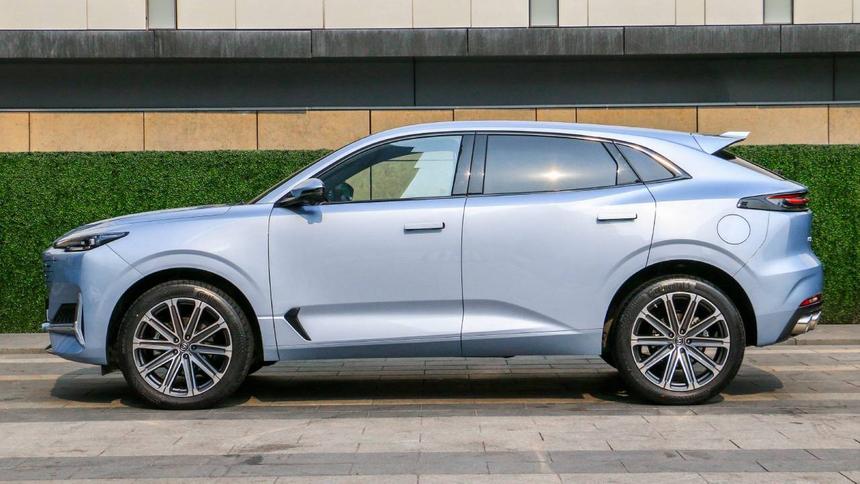 Названы российские цены на Changan Uni-K iDD