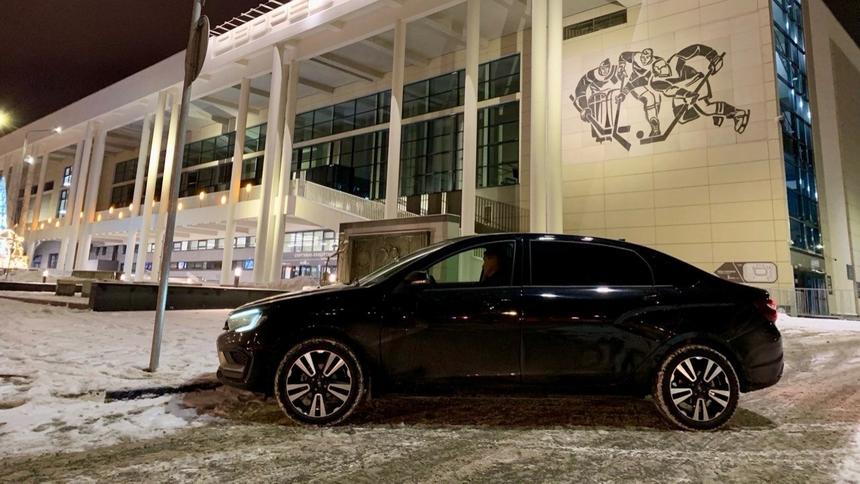 Ещё один чиновник пересел на новый седан Lada Aura