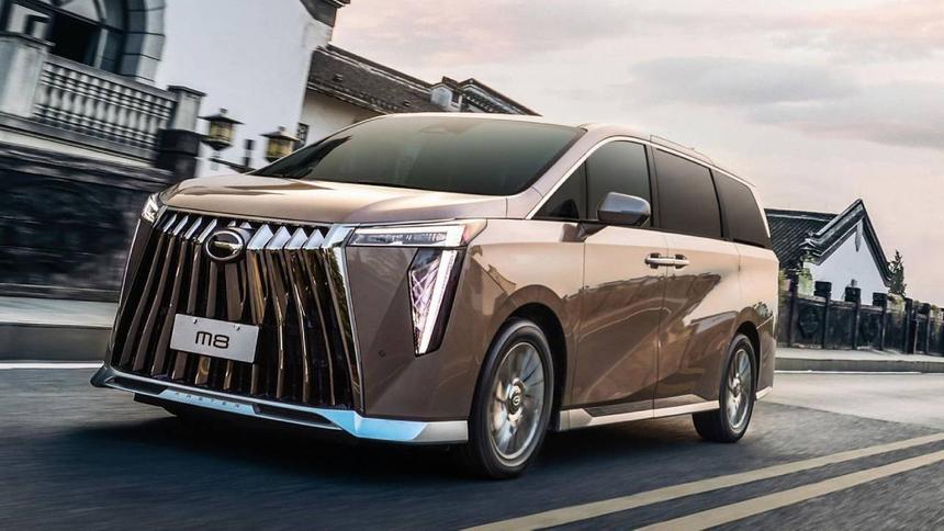 Объявлены российские цены на минивэн GAC M8