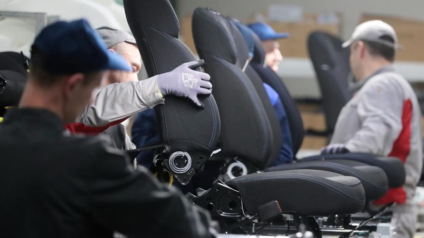 На&nbsp;заводах французской Faurecia меняют вывески