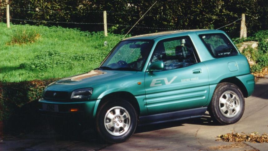 История провала электрического Toyota RAV4