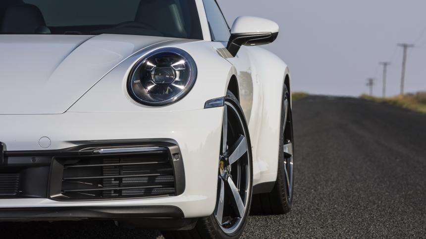 Раскрыты подробности о гибридном семействе Porsche 911