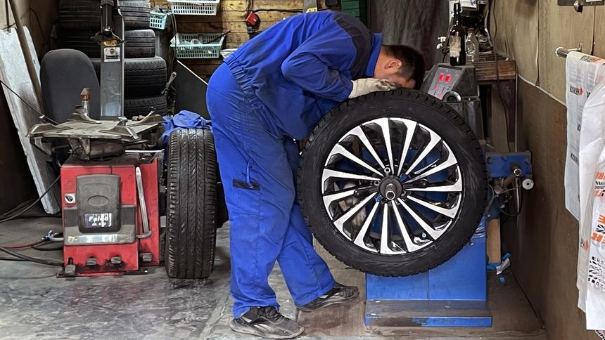 Россияне бросились скупать автошины