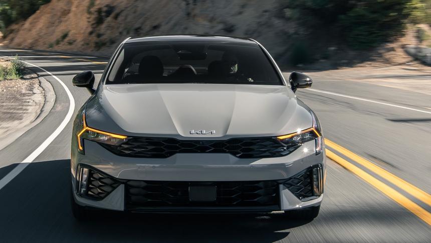 Автомобили Kia, Subaru и Honda в России по-прежнему продаются с гарантией