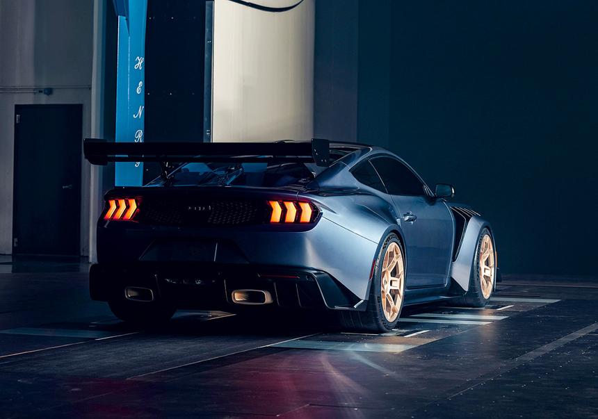 Ядерный пони: 10 фактов про Ford, который пожирает Porsche и Ferrari
