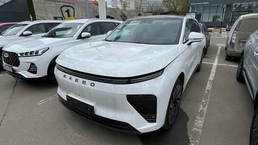 В Москве замечен кроссовер Exeed Sterra ET