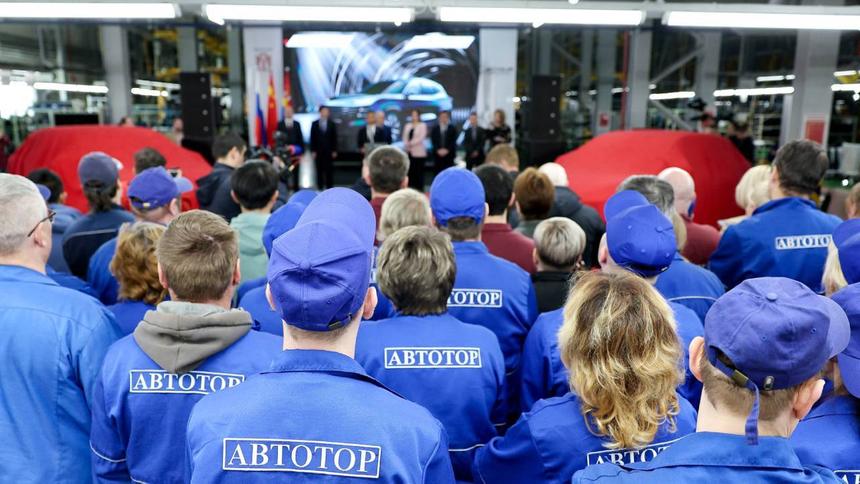 Россия предложила собирать китайские машины у себя