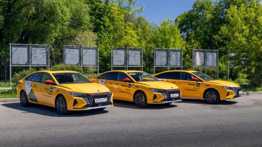 Седаны Dongfeng Aeolus Shine Max появились в такси Москвы