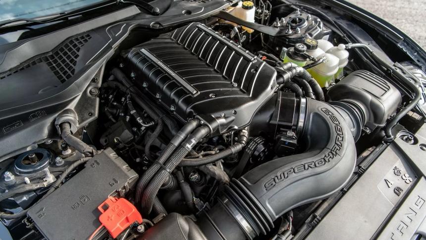 Новому Ford Mustang добавили компрессор: выдающаяся мощность и цена