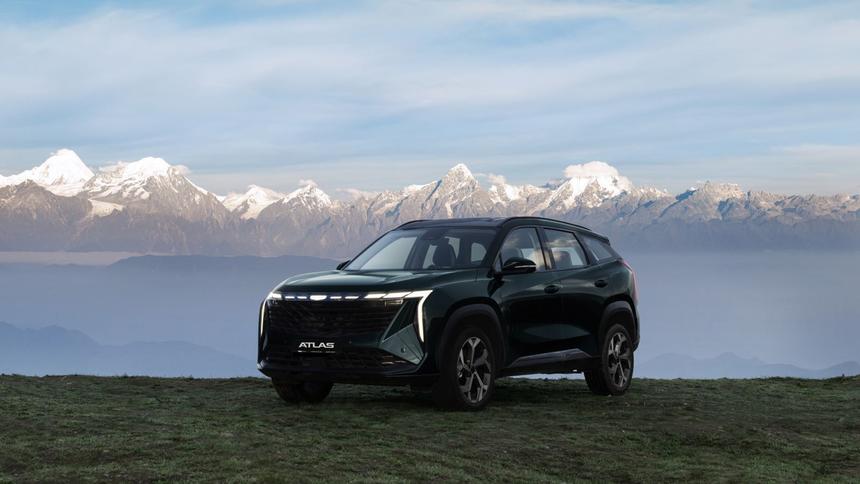 Стали известны цены на новый Geely Atlas с полным приводом