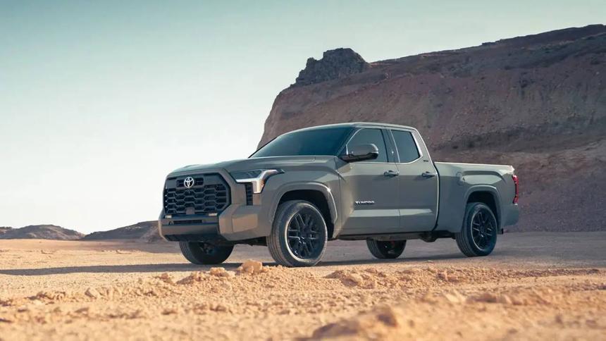 В дилерских центрах России замечен новый Toyota Tundra CrewMax
