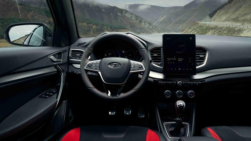 Названы модели, которые за рубежом продаются по цене Lada Vesta