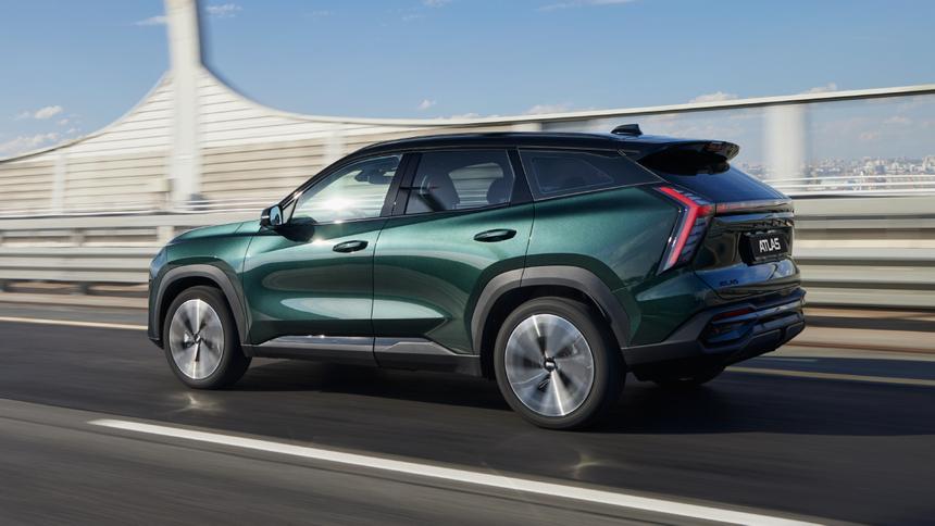 По просьбам трудящихся: тест-драйв полноприводного Geely Atlas