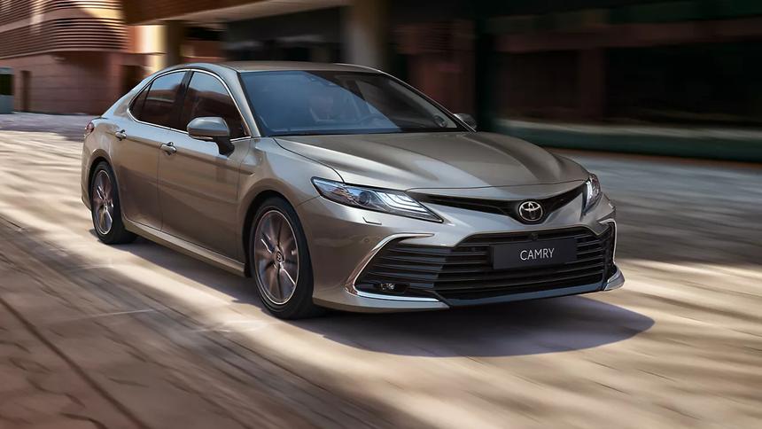 В Казахстане снова упали цены на новую Toyota Camry