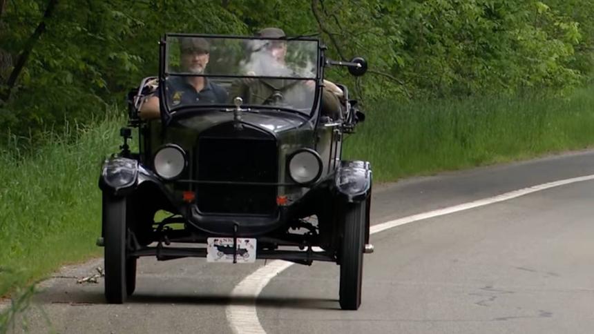 Вековой Ford Model T исправно несёт госслужбу в Мичигане