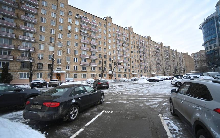 Москвичей разделят по парковочному принципу