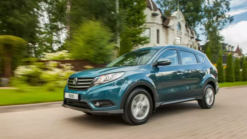 Российский Dongfeng объявил большие скидки на свои автомобили