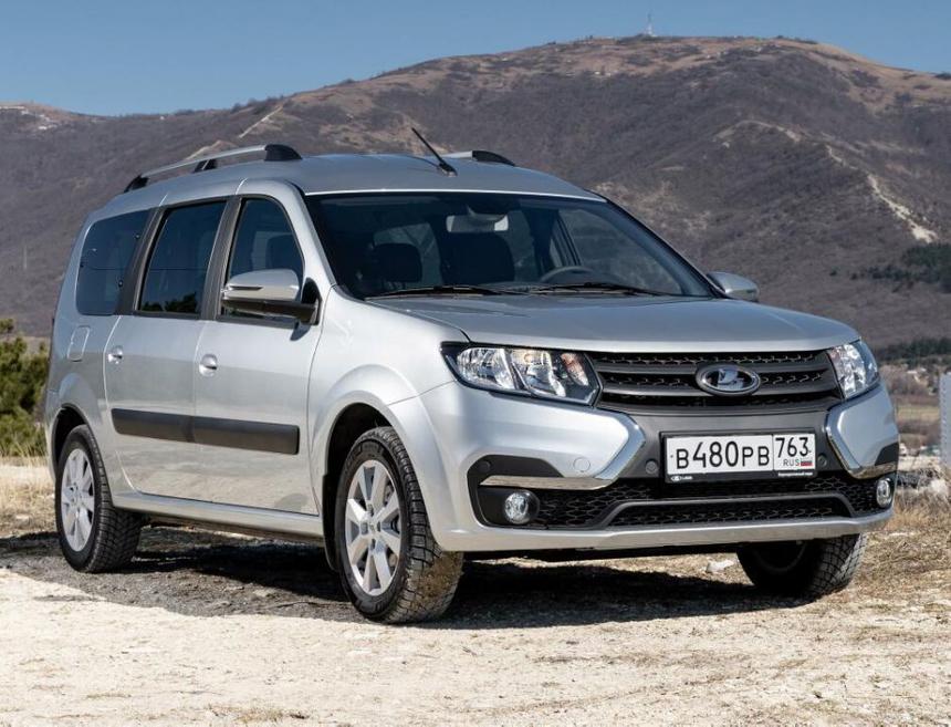 Lada Largus приблизился к лидерам продаж