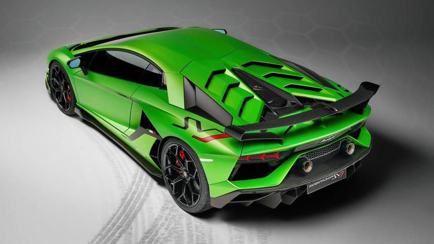 В России продают «сверхскоростной» суперкар Lamborghini Aventador SVJ