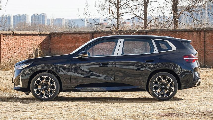 BMW начала продажи новых китайских X3: они намного дешевле немецких