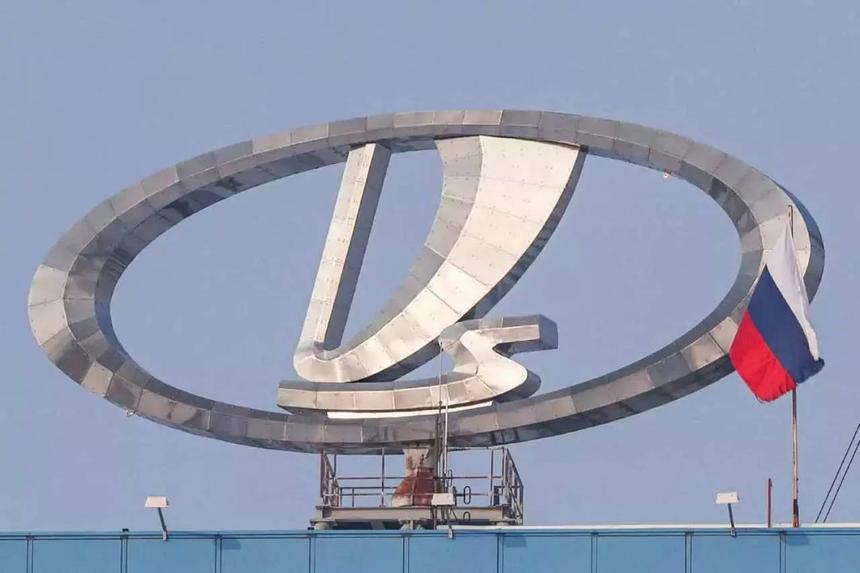АвтоВАЗ прокомментировал обвинения в завышении цен на модели Lada