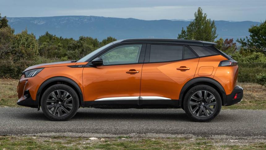 1 790 000 рублей: в России появились новые кроссоверы Peugeot 2008