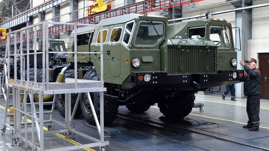 СМИ предполагают, что «Орешник» будут возить на 6-осном шасси МЗКТ