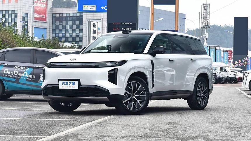 В России можно заказать 500-сильный кроссовер GAC S7 Ultra
