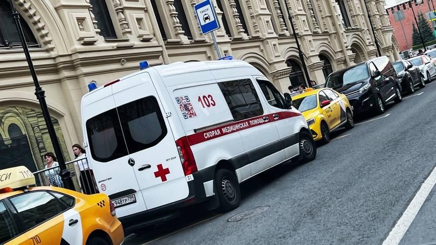 Юрист Радько объяснил, можно ли нарушать ПДД ради пропуска скорой