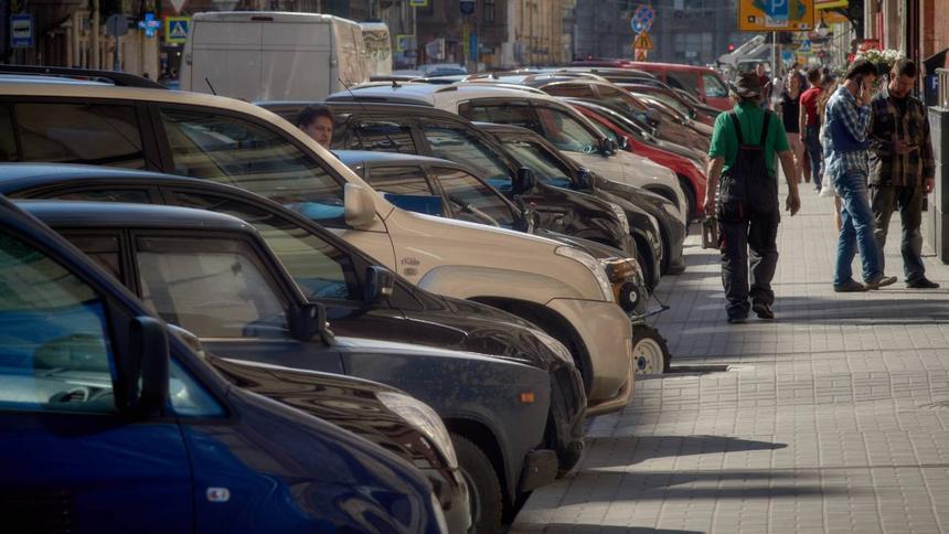 В Санкт-Петербурге подорожает парковка