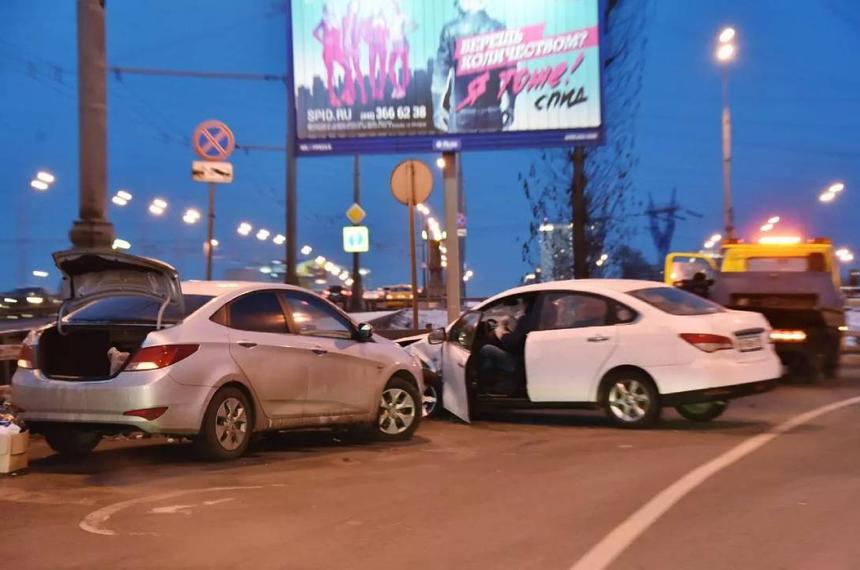 В России сократилось число летальных ДТП при участии машин
