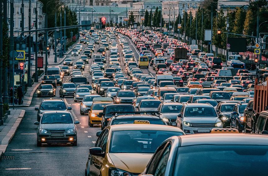 В&nbsp;аэропорт на&nbsp;машине: как приехать вовремя, сэкономив время и&nbsp;деньги