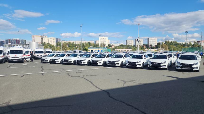 На стретчах Lada Aura будут ездить не чиновники, а медики