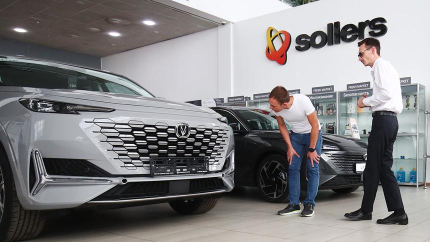 В Минпромторге ожидают обвал авторынка России на четверть в 2025