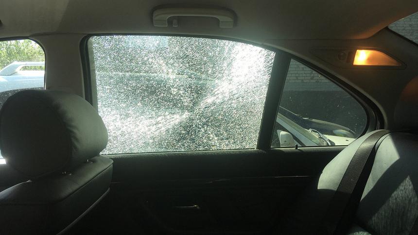 Задача&nbsp;— выжить: как нужно выбираться из&nbsp;автомобиля после аварии
