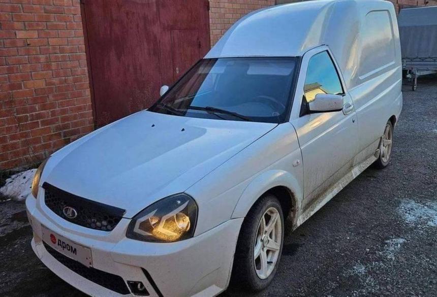 В Тобольске продают редкий украинский автомобиль с российскими деталями