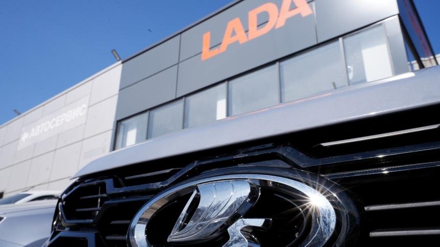 АвтоВАЗ ожидает весеннего роста продаж Lada в России