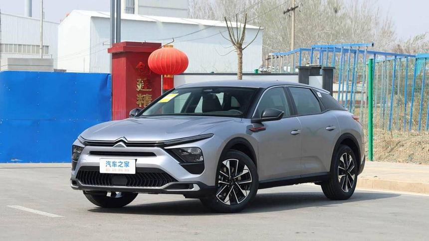 В России начались продажи универсала Citroen